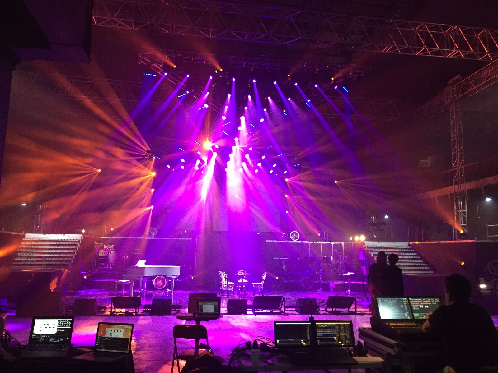 Arena tour
